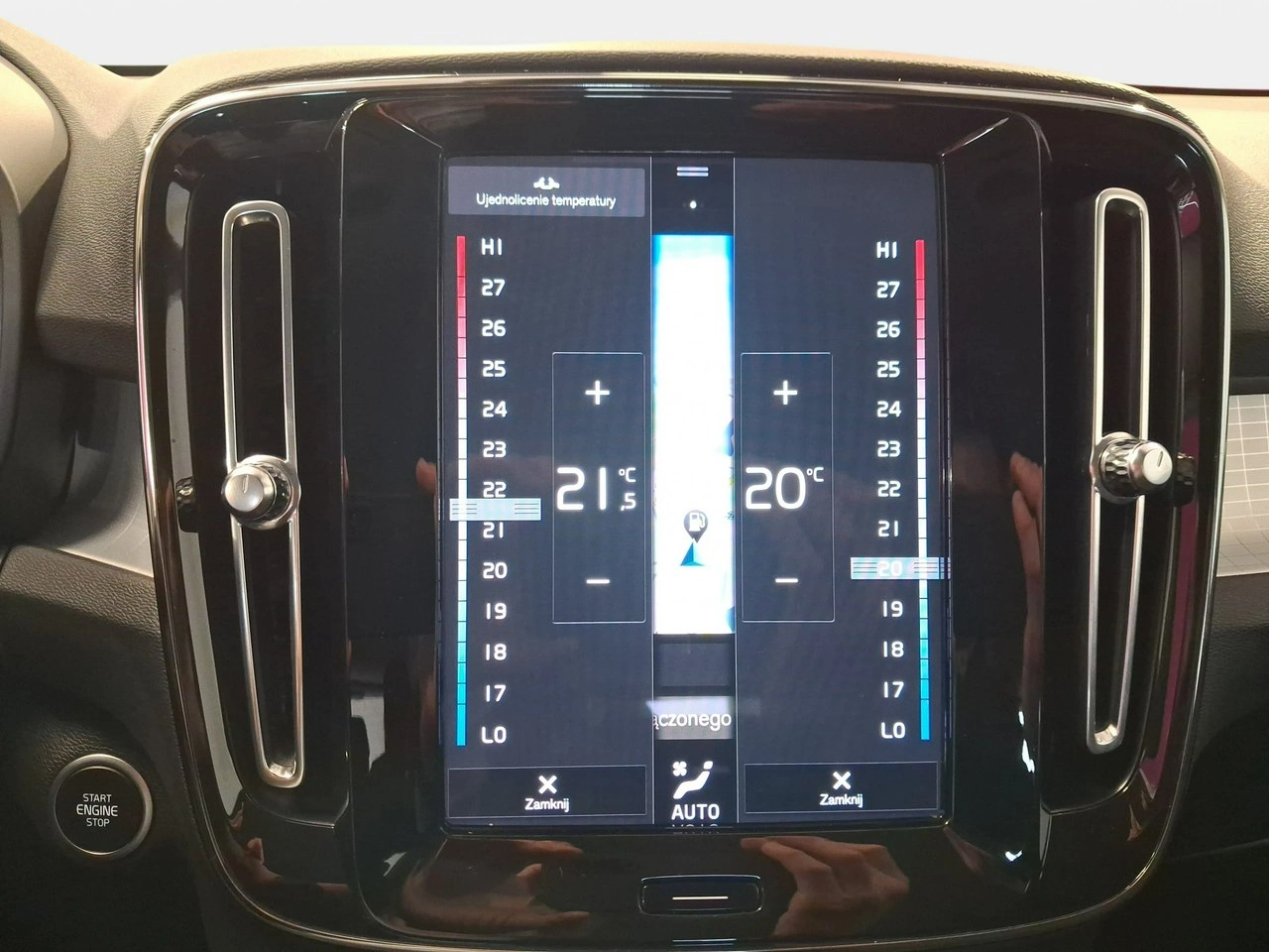 Volvo XC 40 - Zdjęcie 27