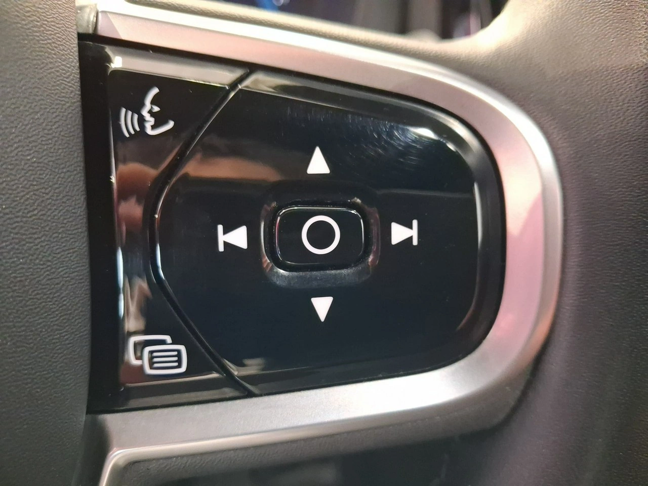 Volvo XC 60 - Zdjęcie 23