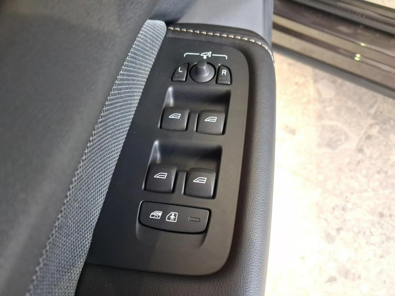 Volvo XC 60 - Zdjęcie 26