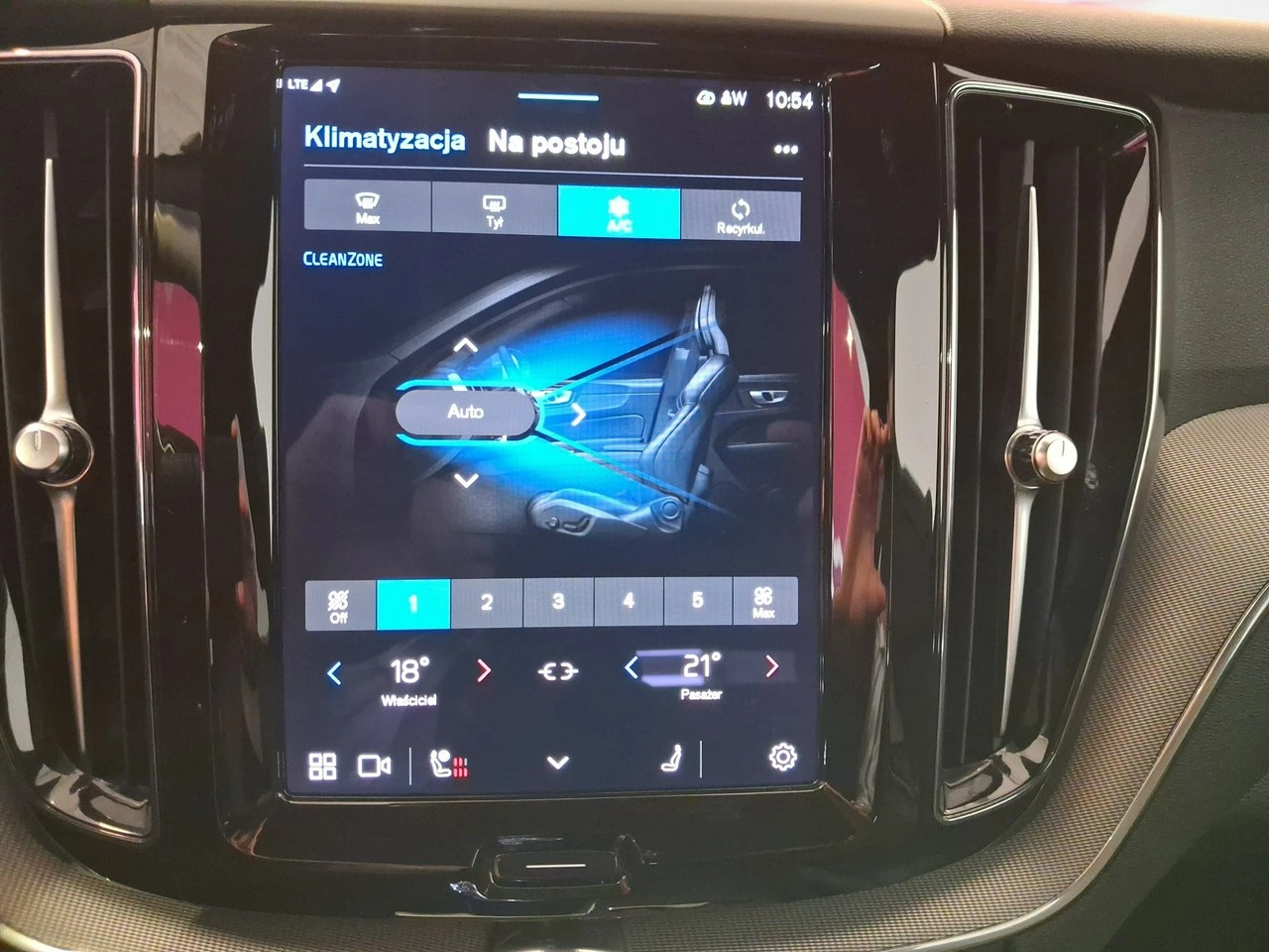 Volvo XC 60 - Zdjęcie 31