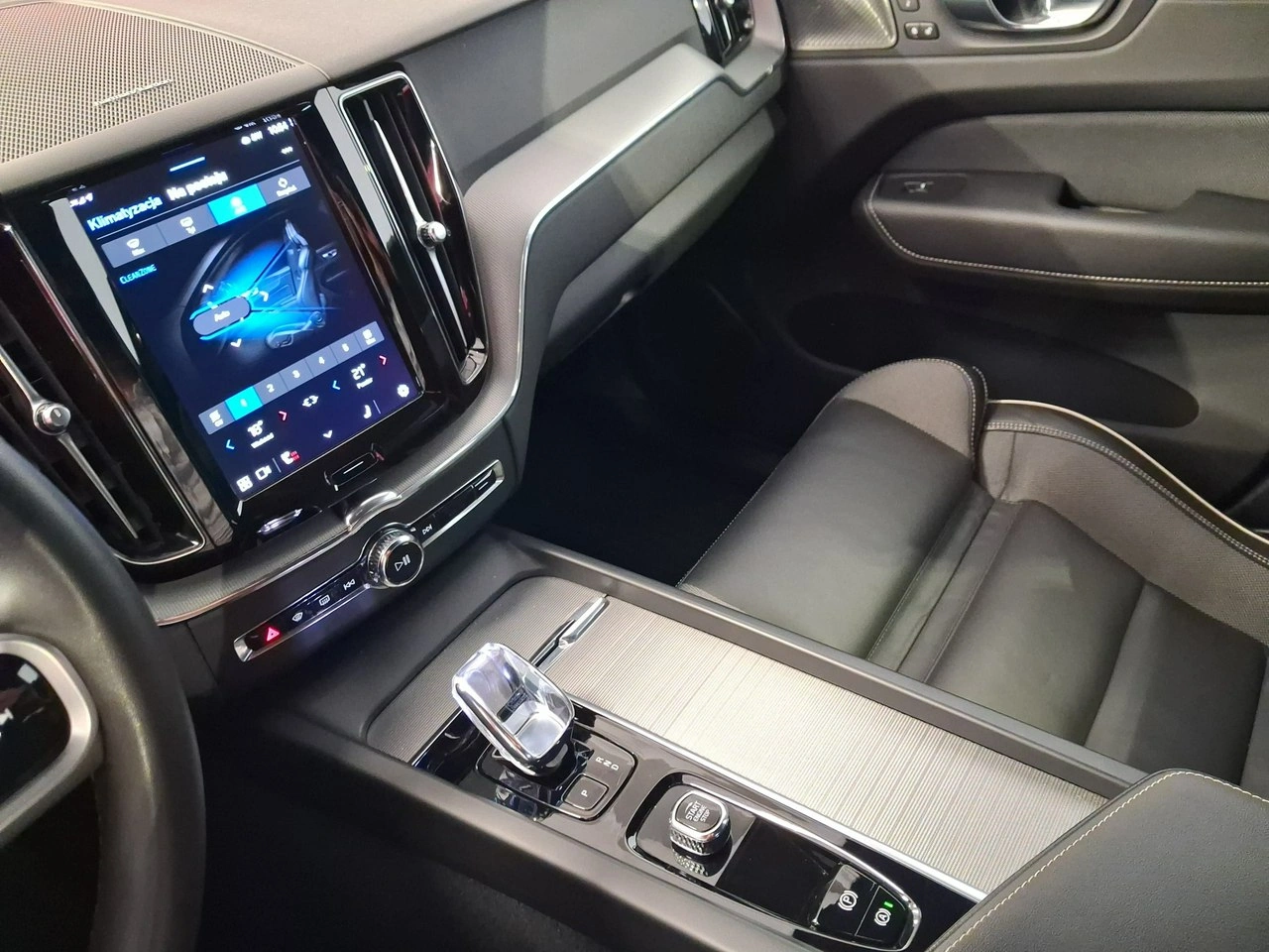 Volvo XC 60 - Zdjęcie 32