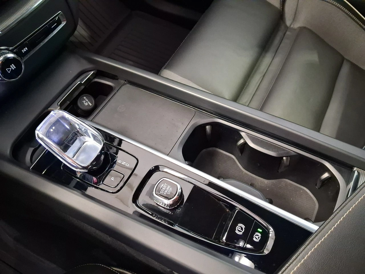 Volvo XC 60 - Zdjęcie 36