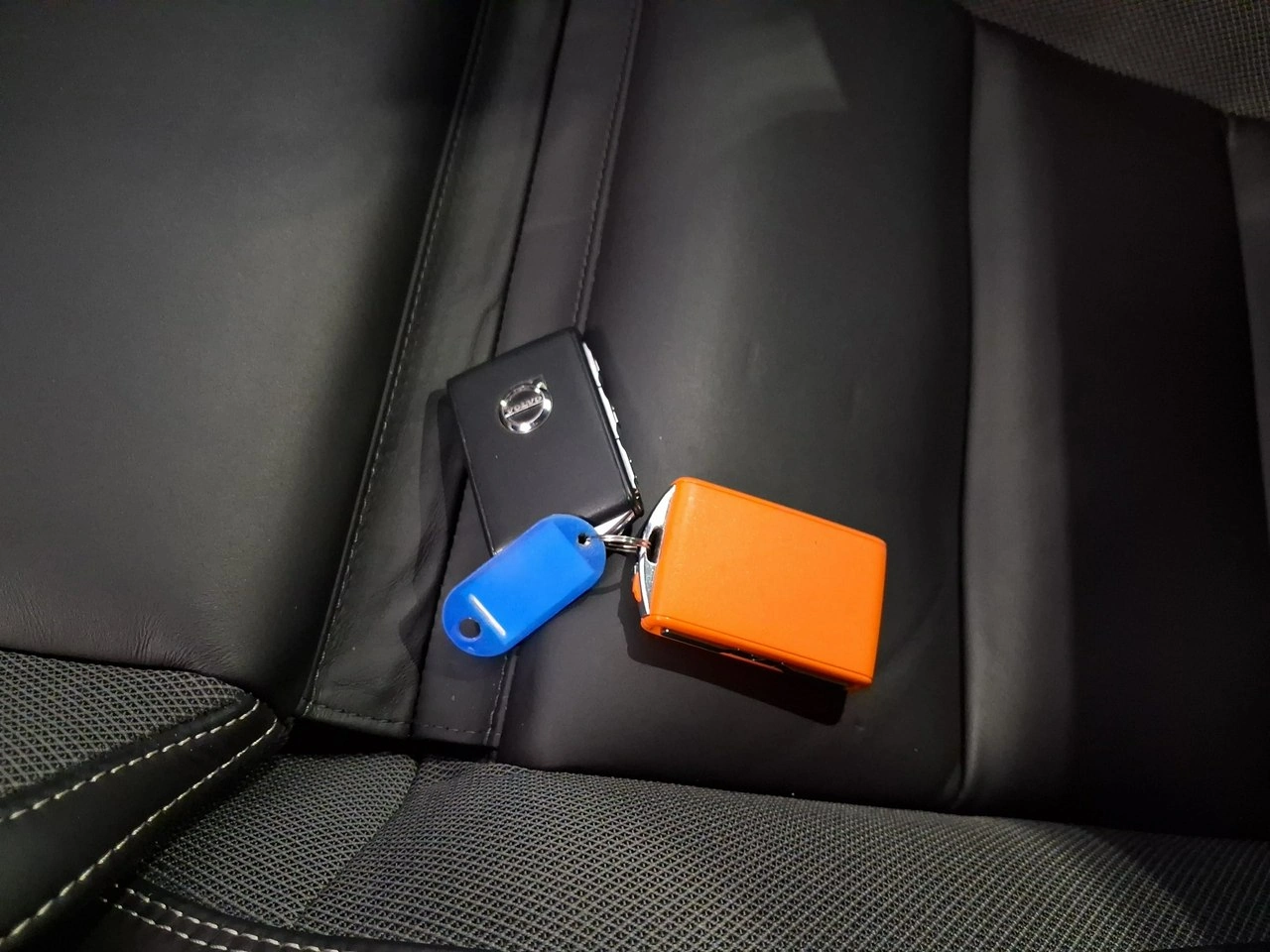 Volvo XC 60 - Zdjęcie 37