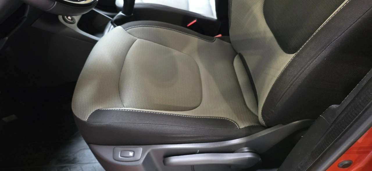 Renault Captur - Zdjęcie 17