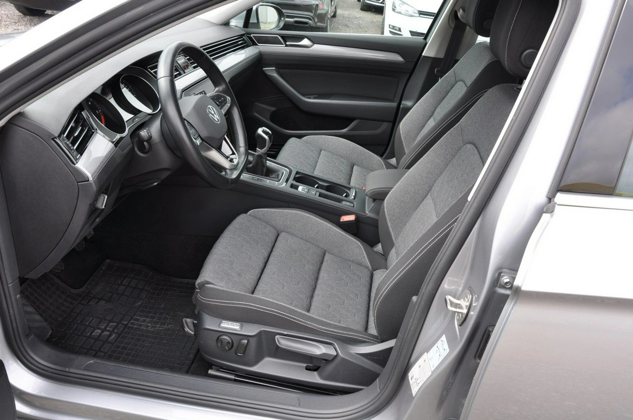 Volkswagen Passat - Zdjęcie 9