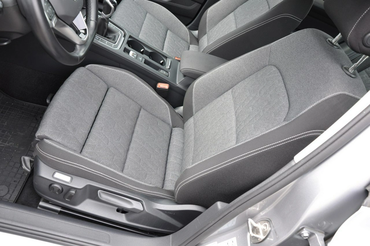 Volkswagen Passat - Zdjęcie 10