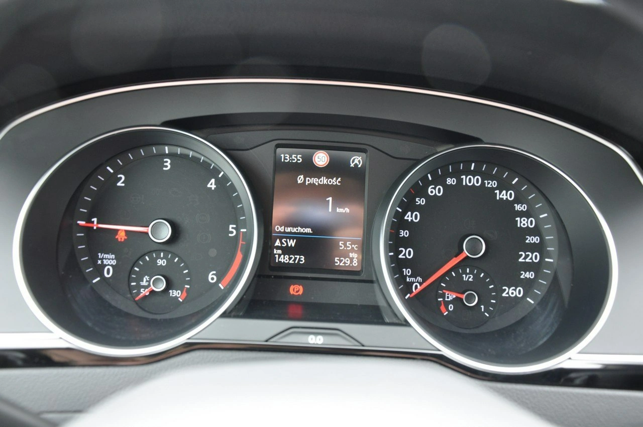 Volkswagen Passat - Zdjęcie 13