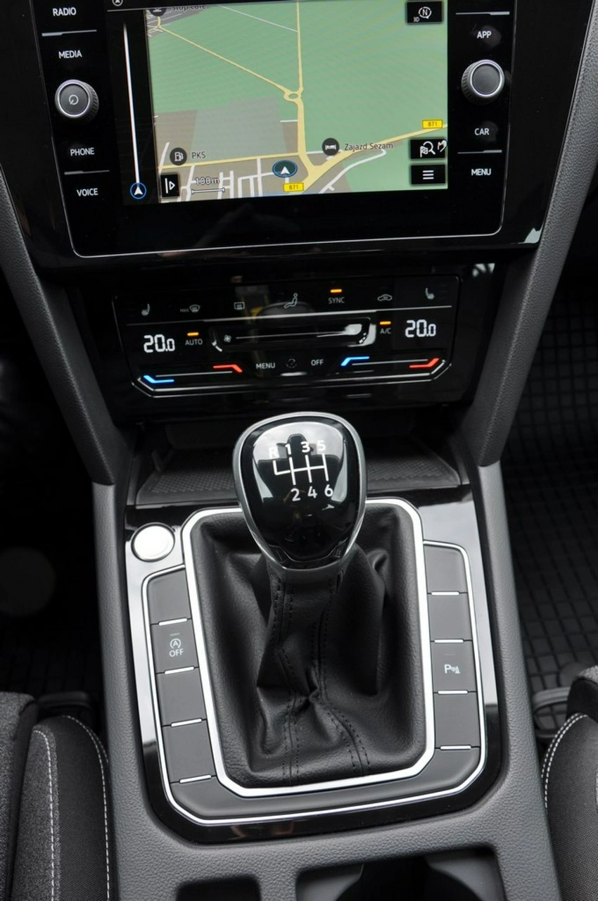 Volkswagen Passat - Zdjęcie 21