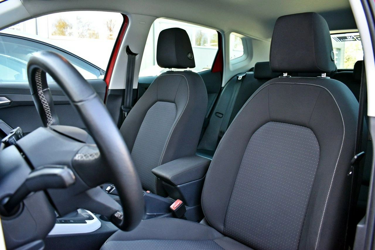 Seat Arona - Zdjęcie 10