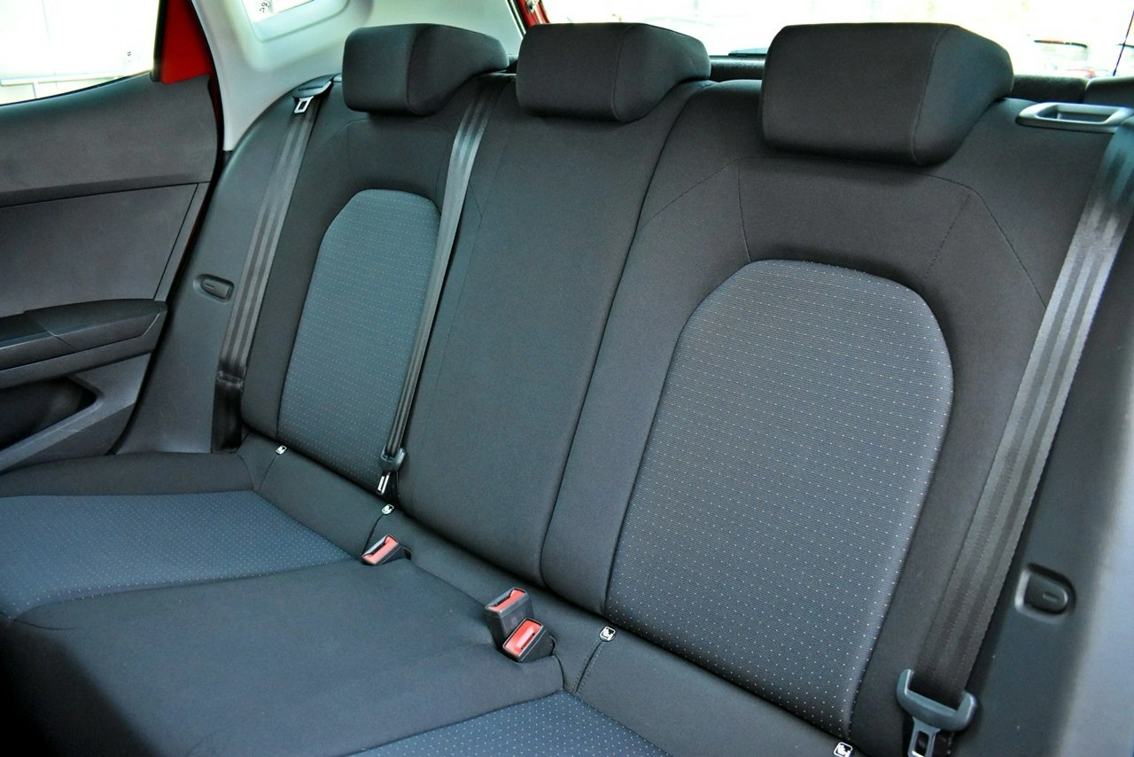 Seat Arona - Zdjęcie 11