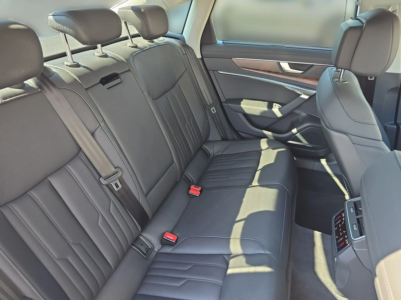 Audi A6 - Zdjęcie 10