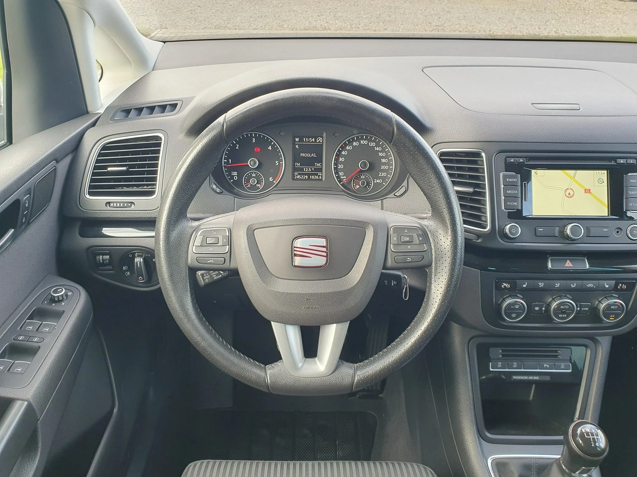 Seat Alhambra - Zdjęcie 29