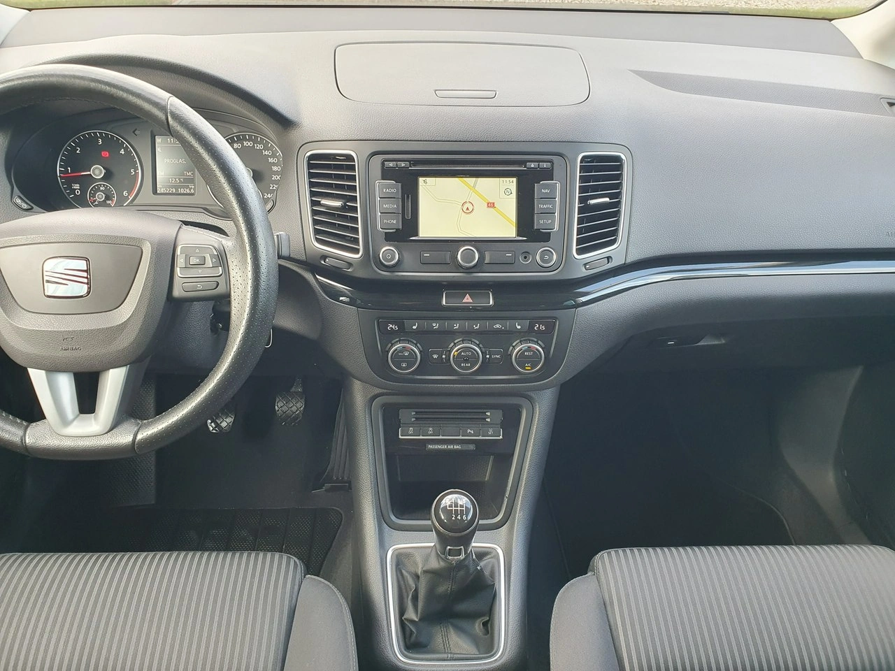 Seat Alhambra - Zdjęcie 30