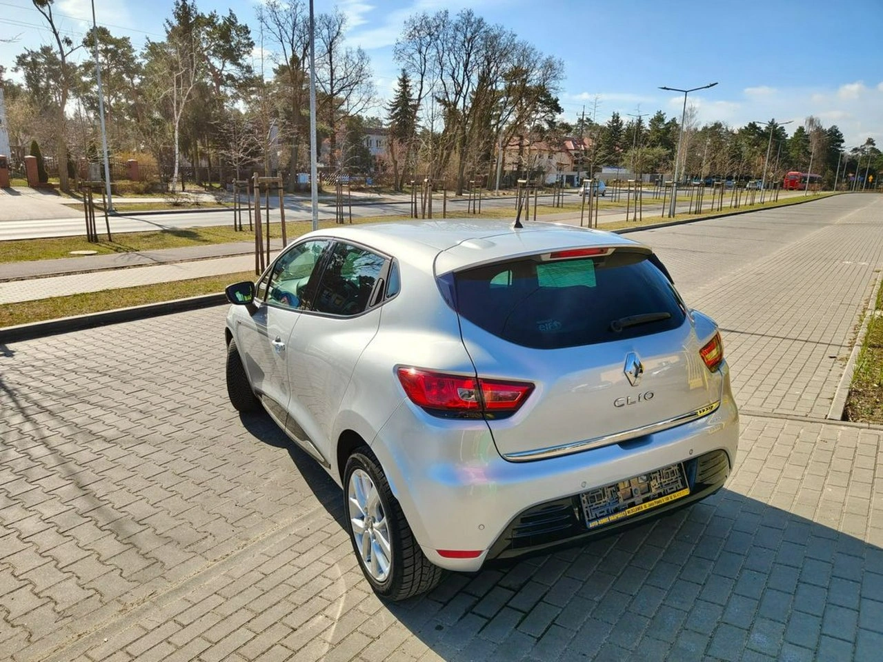 Renault Clio - Zdjęcie 12