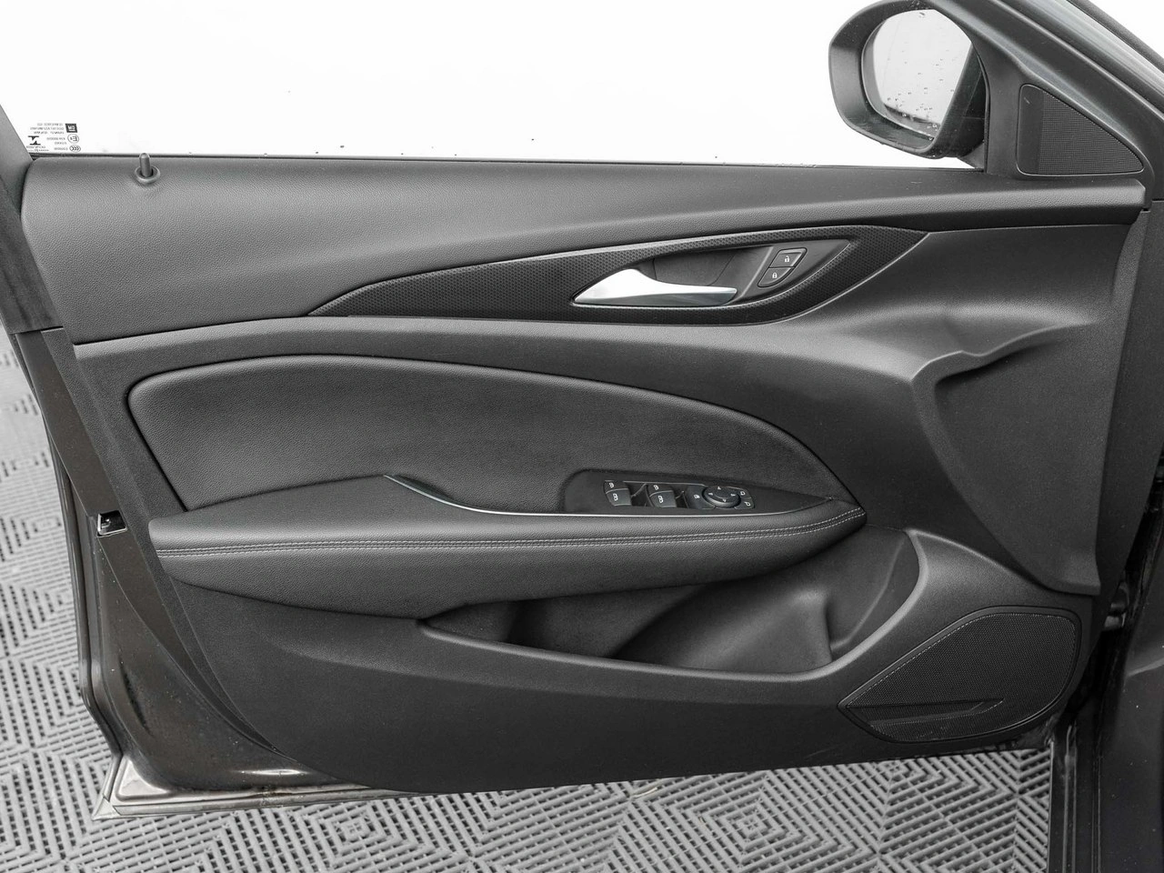 Opel Insignia - Zdjęcie 11