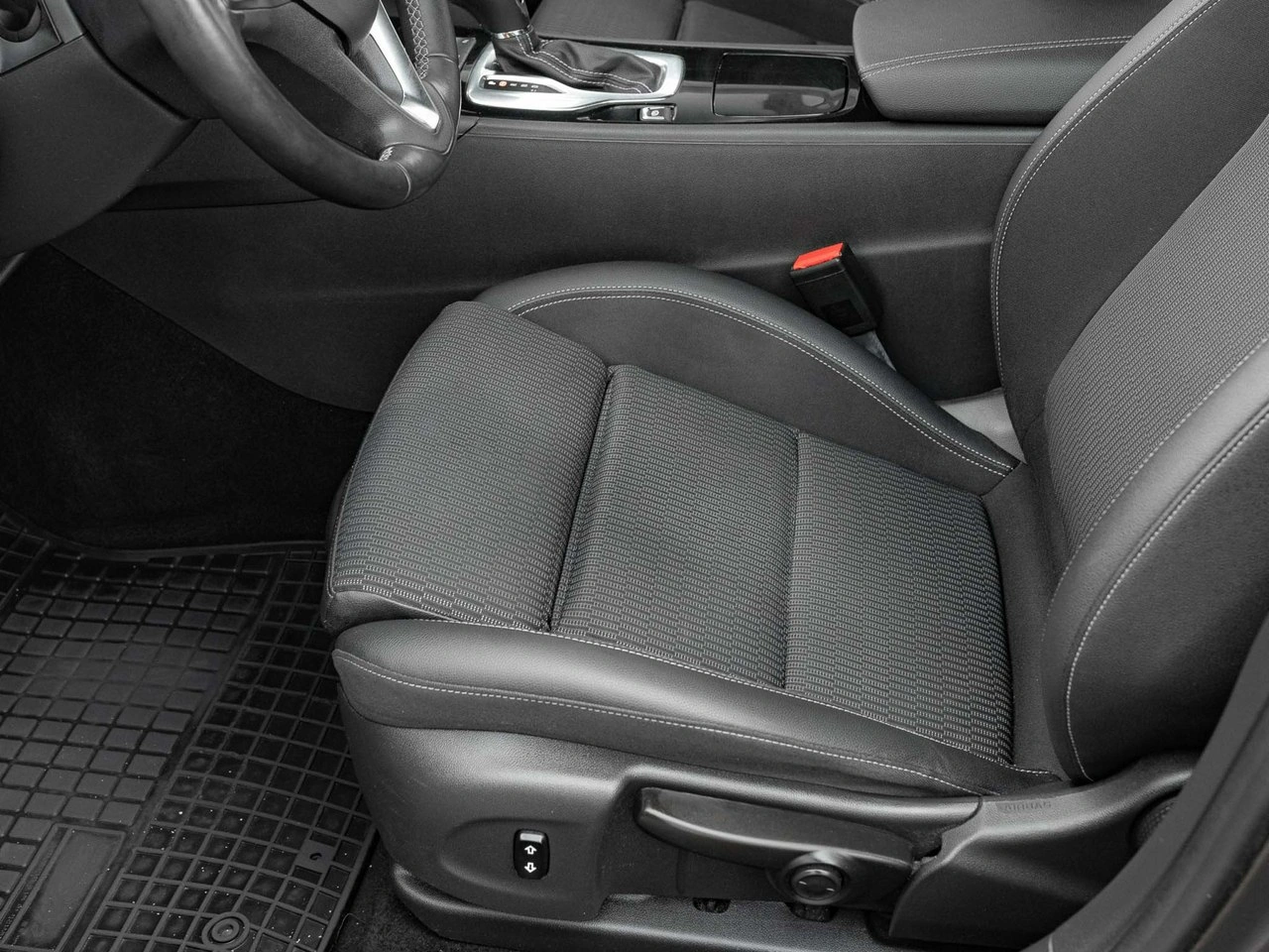 Opel Insignia - Zdjęcie 12