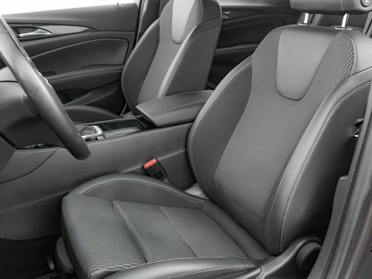 Opel Insignia - Zdjęcie 13