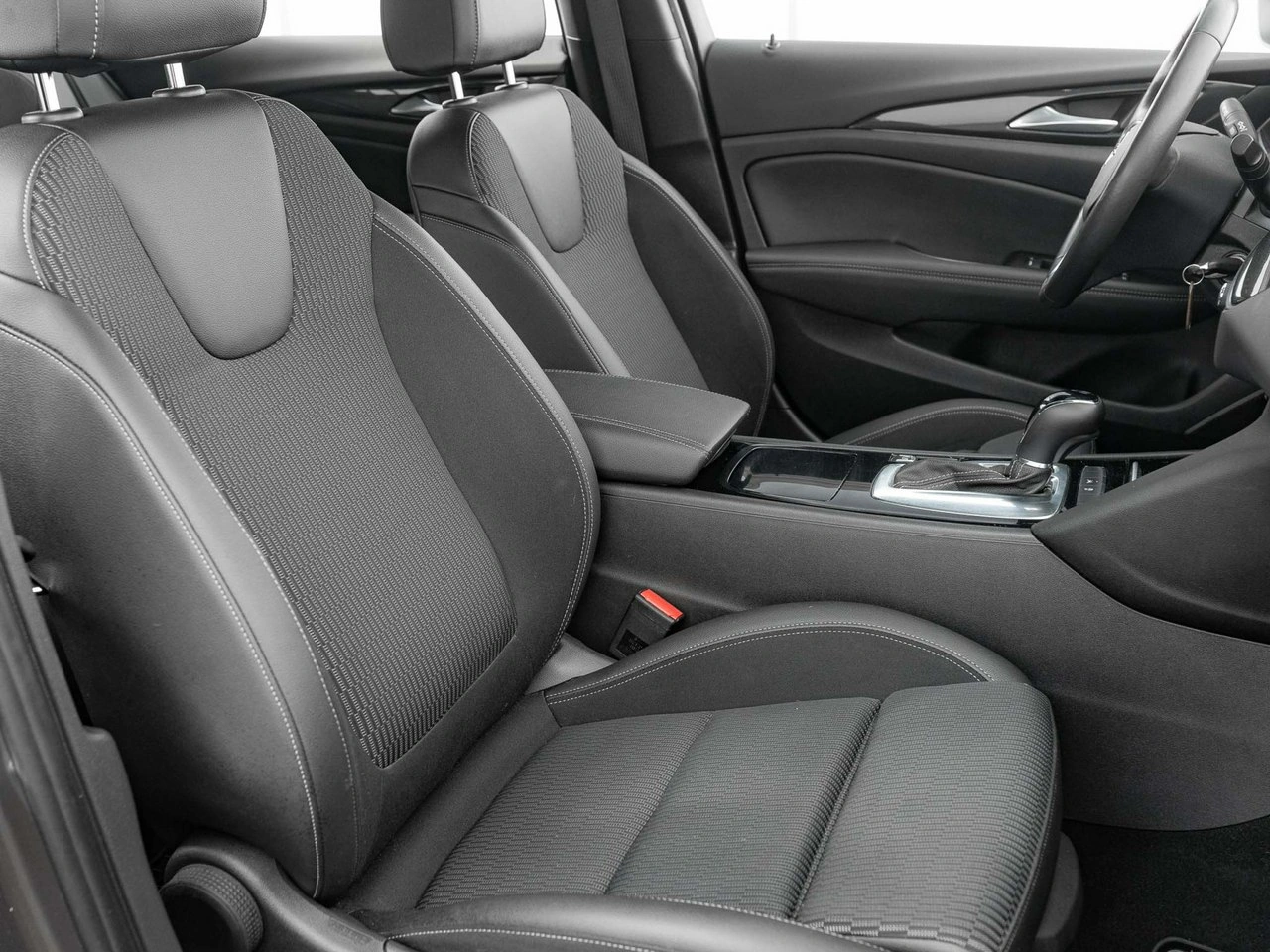 Opel Insignia - Zdjęcie 30