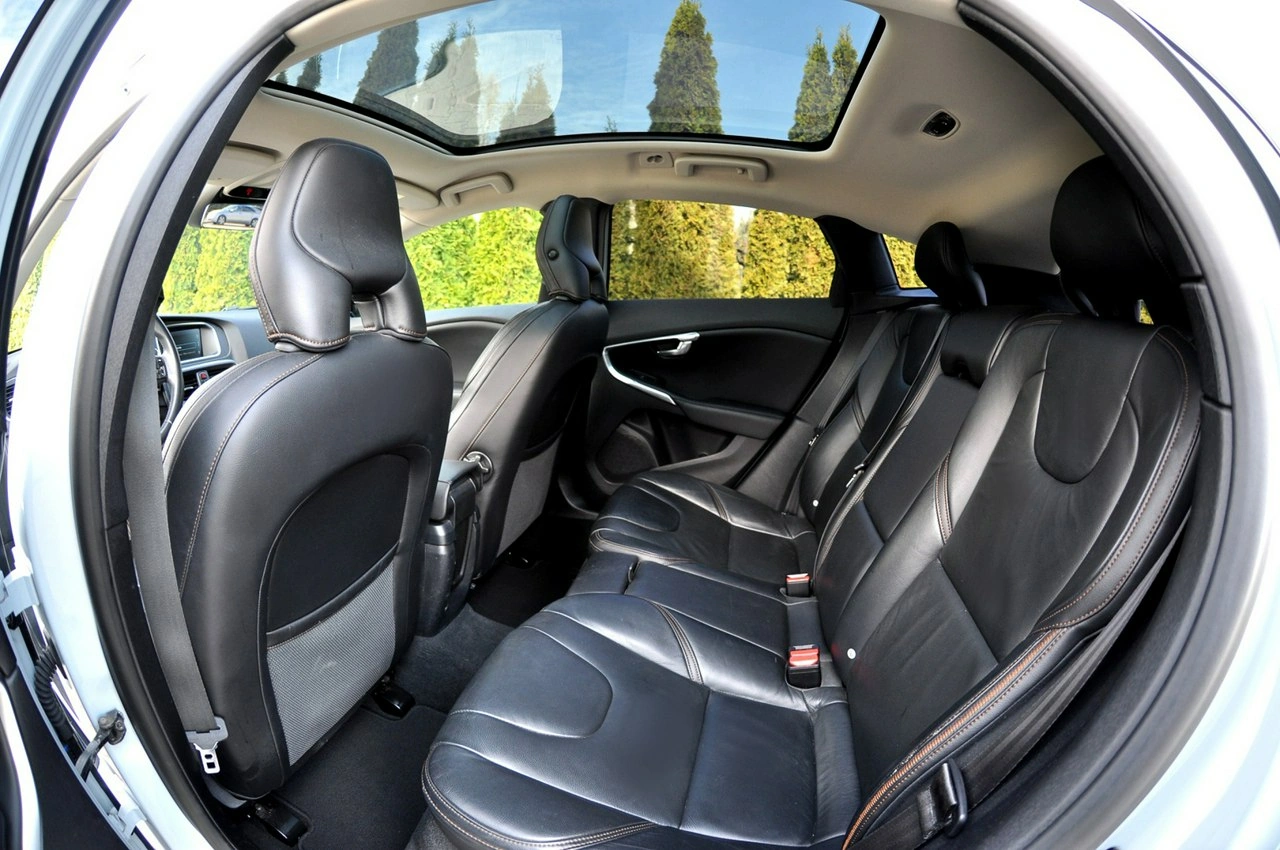 Volvo V40 Cross Country - Zdjęcie 11