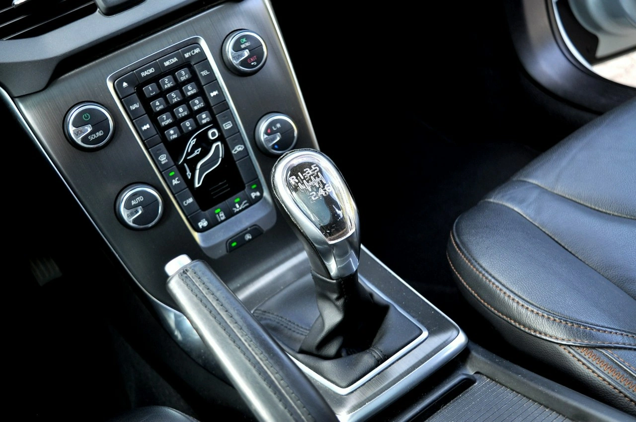 Volvo V40 Cross Country - Zdjęcie 13