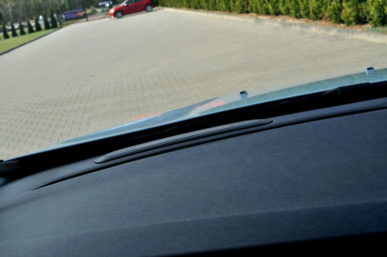 Volvo V40 Cross Country - Zdjęcie 16