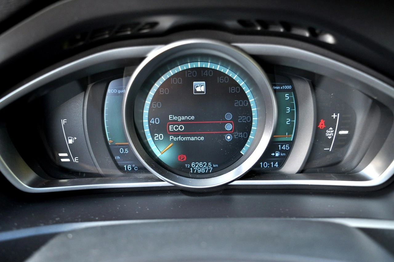 Volvo V40 Cross Country - Zdjęcie 21