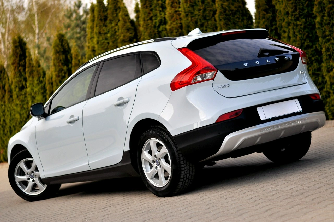 Volvo V40 Cross Country - Zdjęcie 2