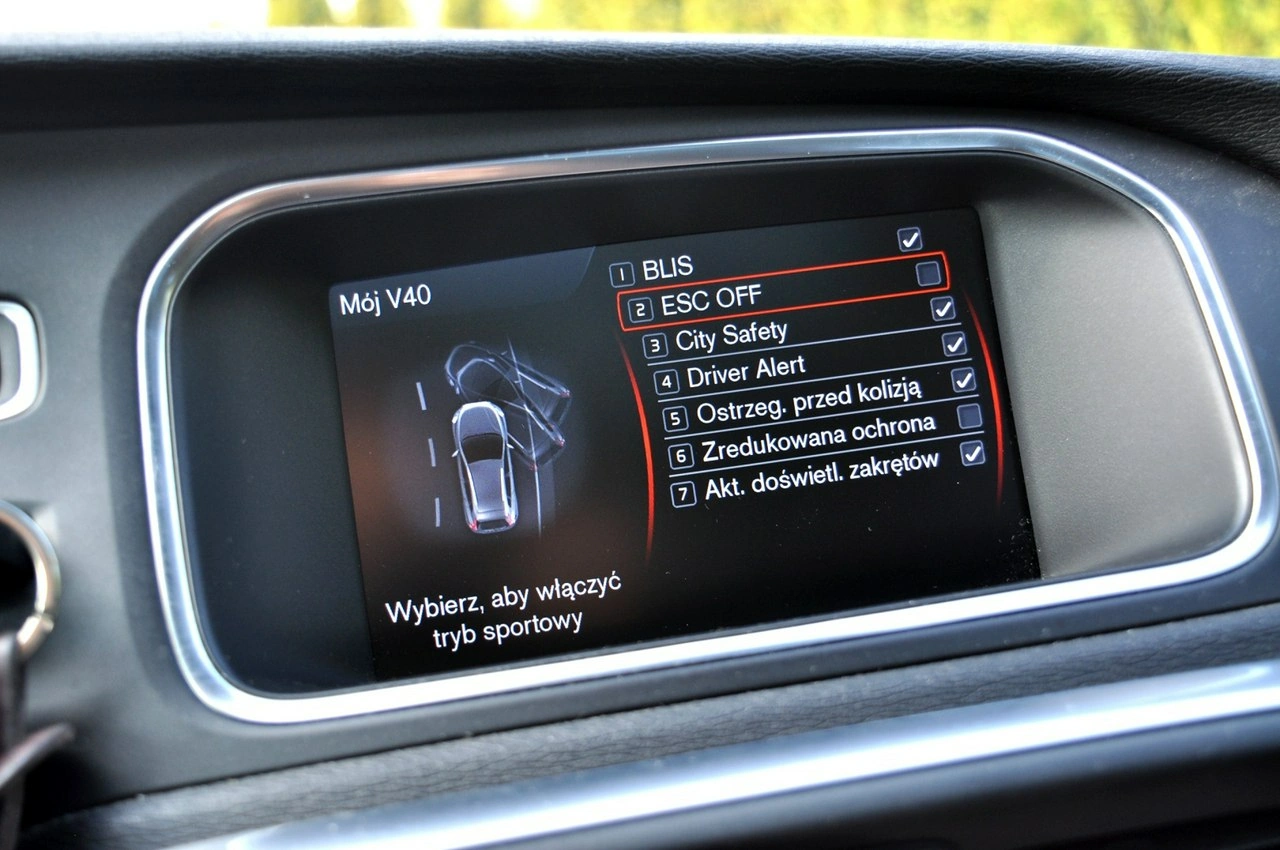 Volvo V40 Cross Country - Zdjęcie 30