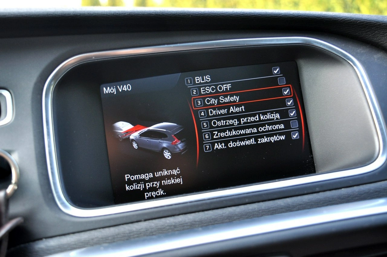 Volvo V40 Cross Country - Zdjęcie 31