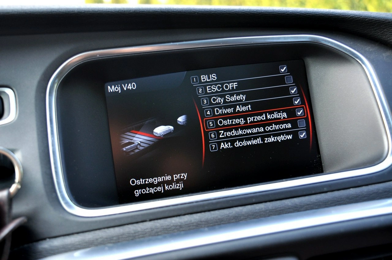 Volvo V40 Cross Country - Zdjęcie 33