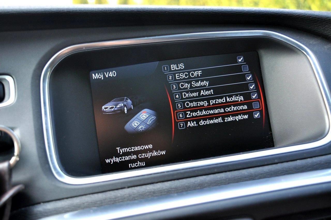 Volvo V40 Cross Country - Zdjęcie 34