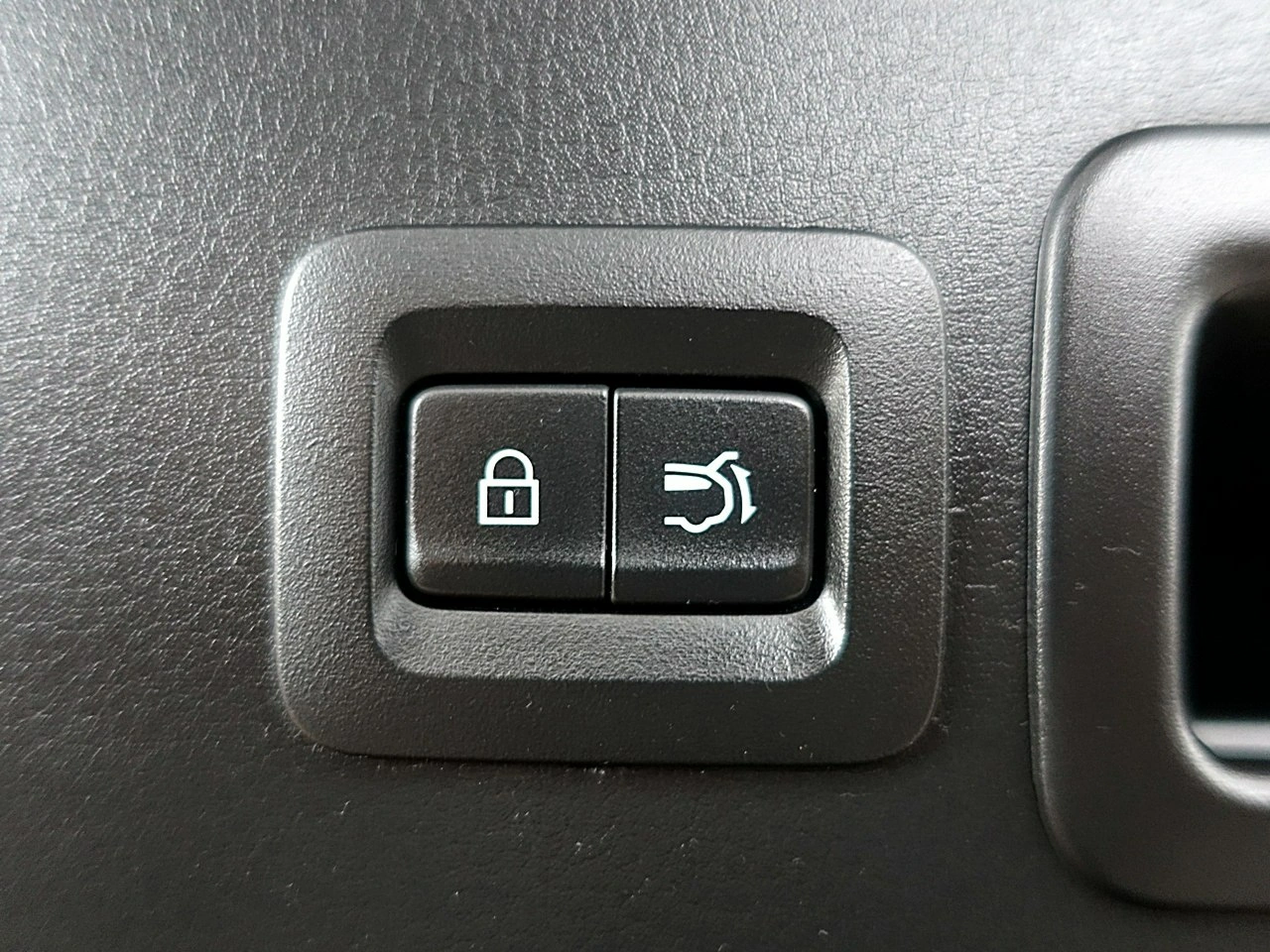 Mazda CX-30 - Zdjęcie 11