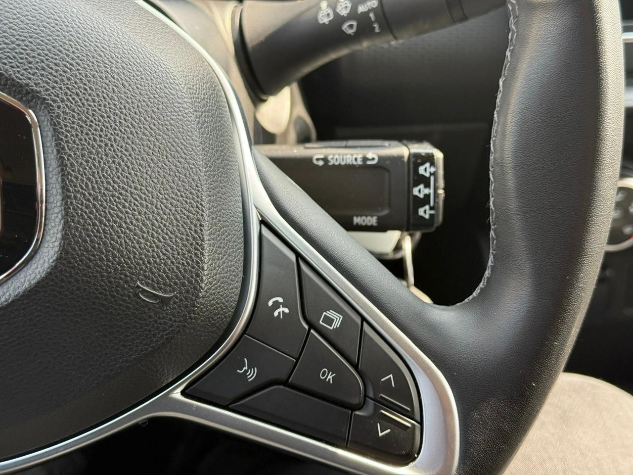 Renault Clio - Zdjęcie 22