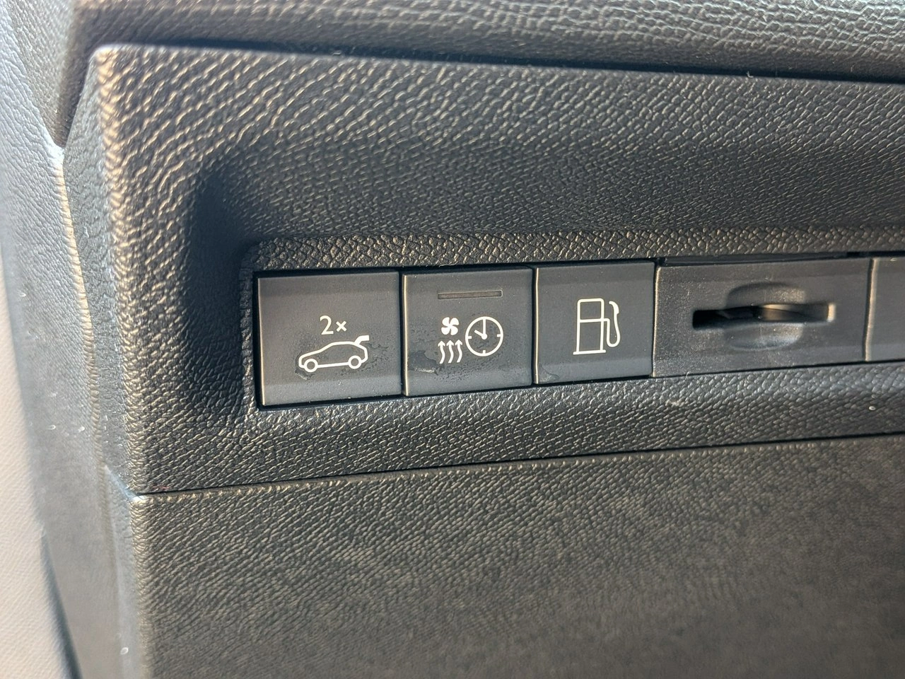 Peugeot 408 - Zdjęcie 25