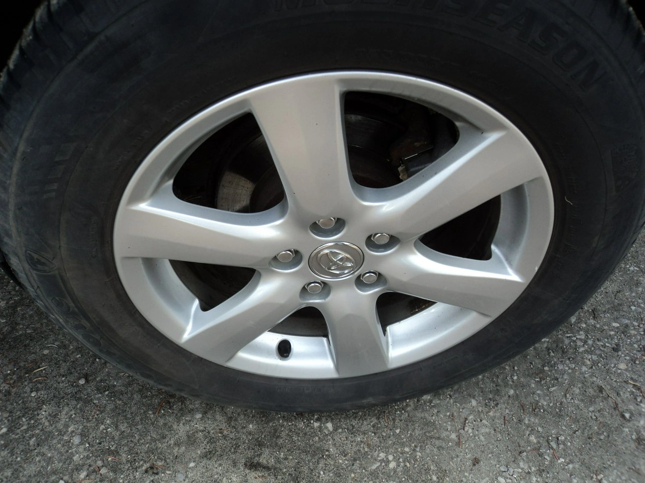 Toyota RAV-4 - Zdjęcie 9