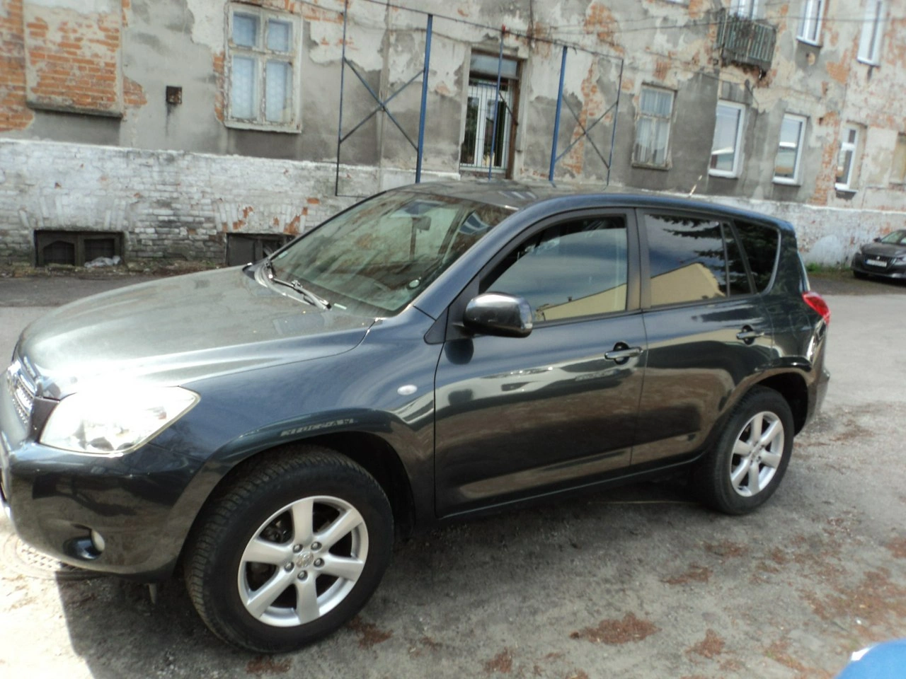 Toyota RAV-4 - Zdjęcie 4