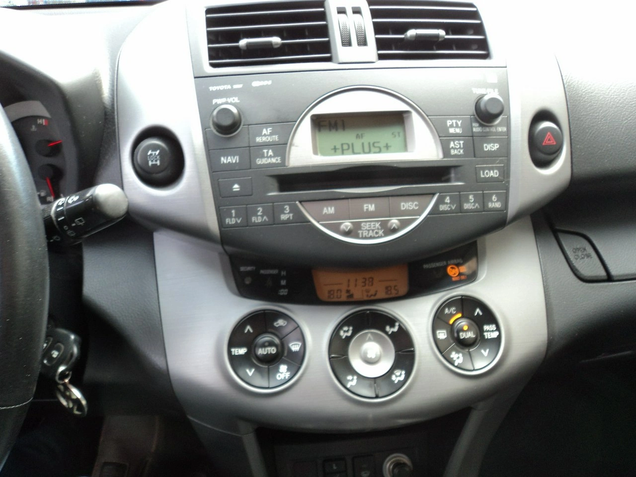 Toyota RAV-4 - Zdjęcie 7