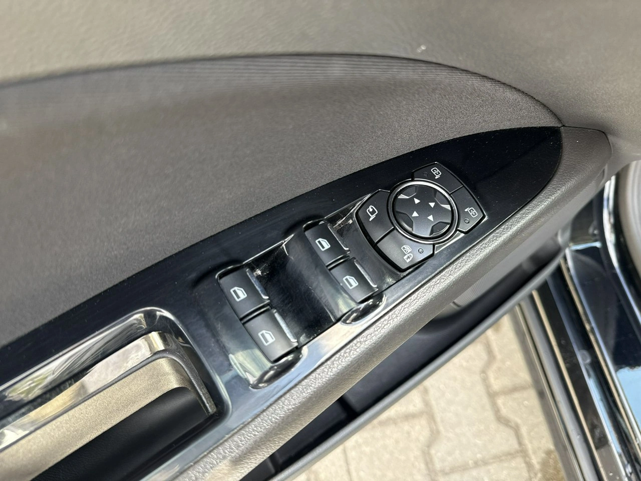 Ford Mondeo - Zdjęcie 25