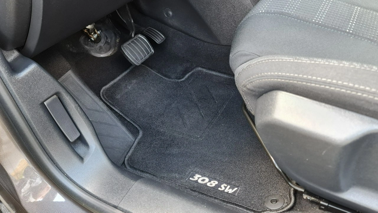 Peugeot 308 SW - Zdjęcie 13