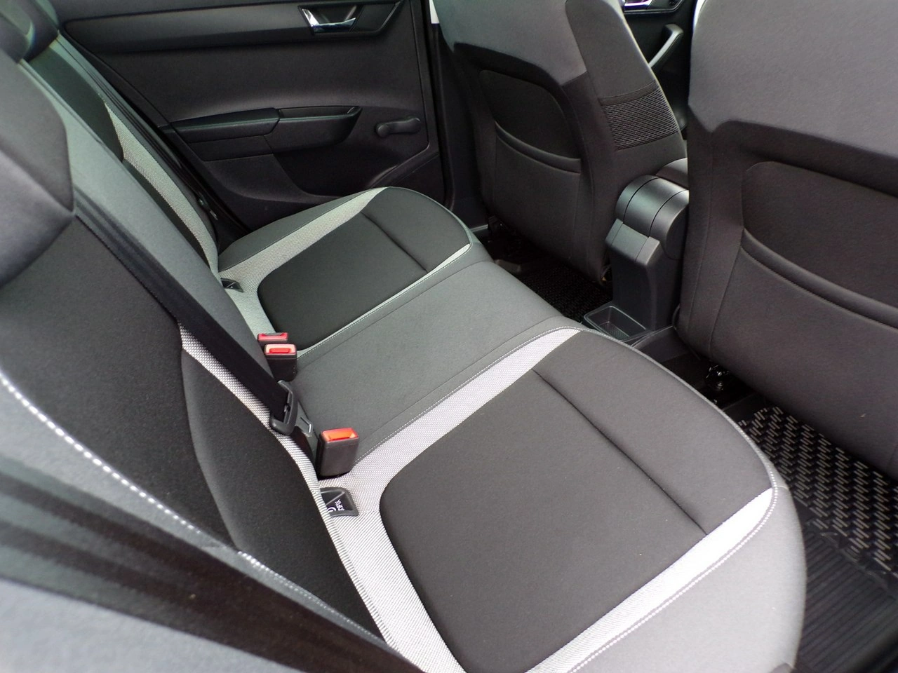 Skoda Fabia - Zdjęcie 27