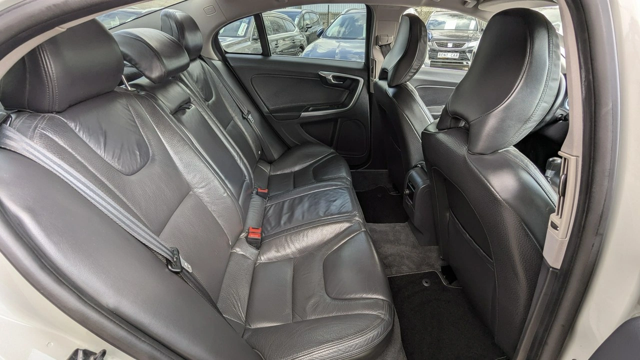 Volvo S60 - Zdjęcie 17