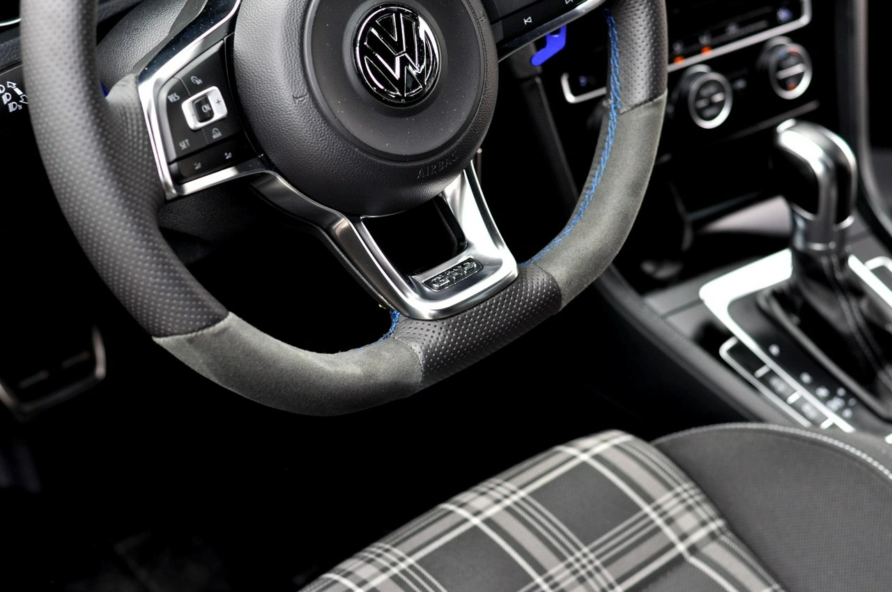 Volkswagen Golf - Zdjęcie 12