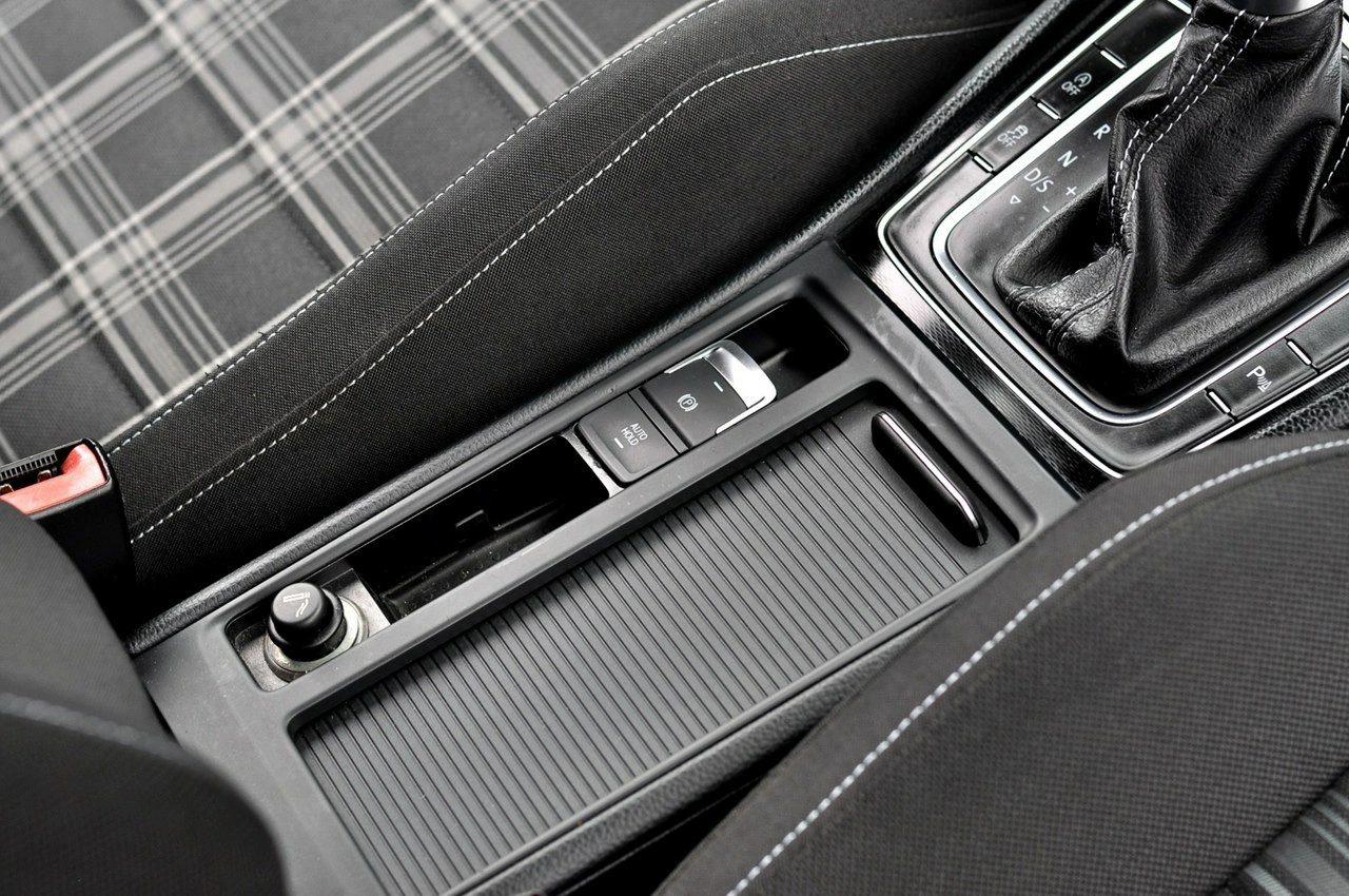 Volkswagen Golf - Zdjęcie 15