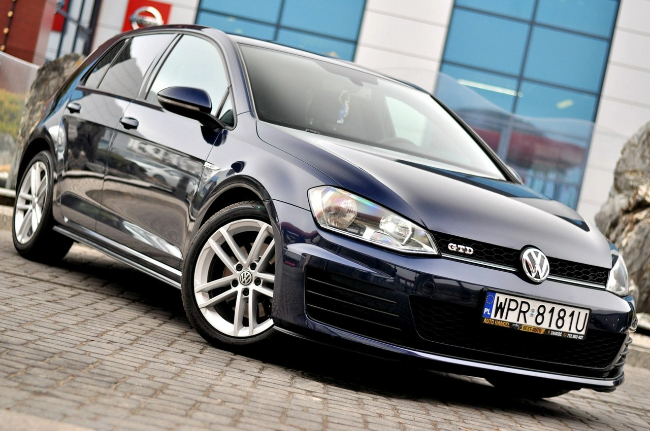 Volkswagen Golf - Główne zdjęcie