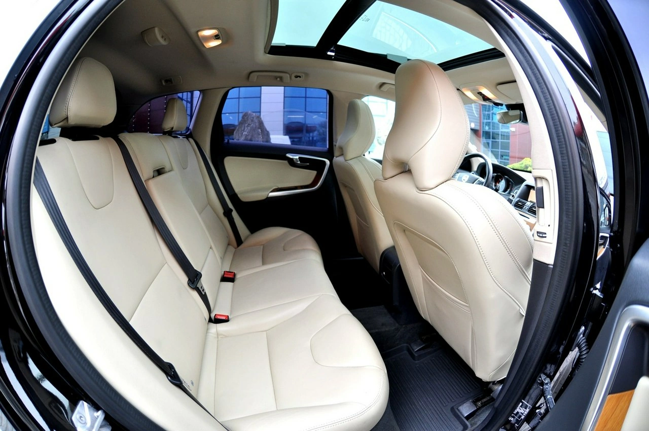 Volvo XC 60 - Zdjęcie 12