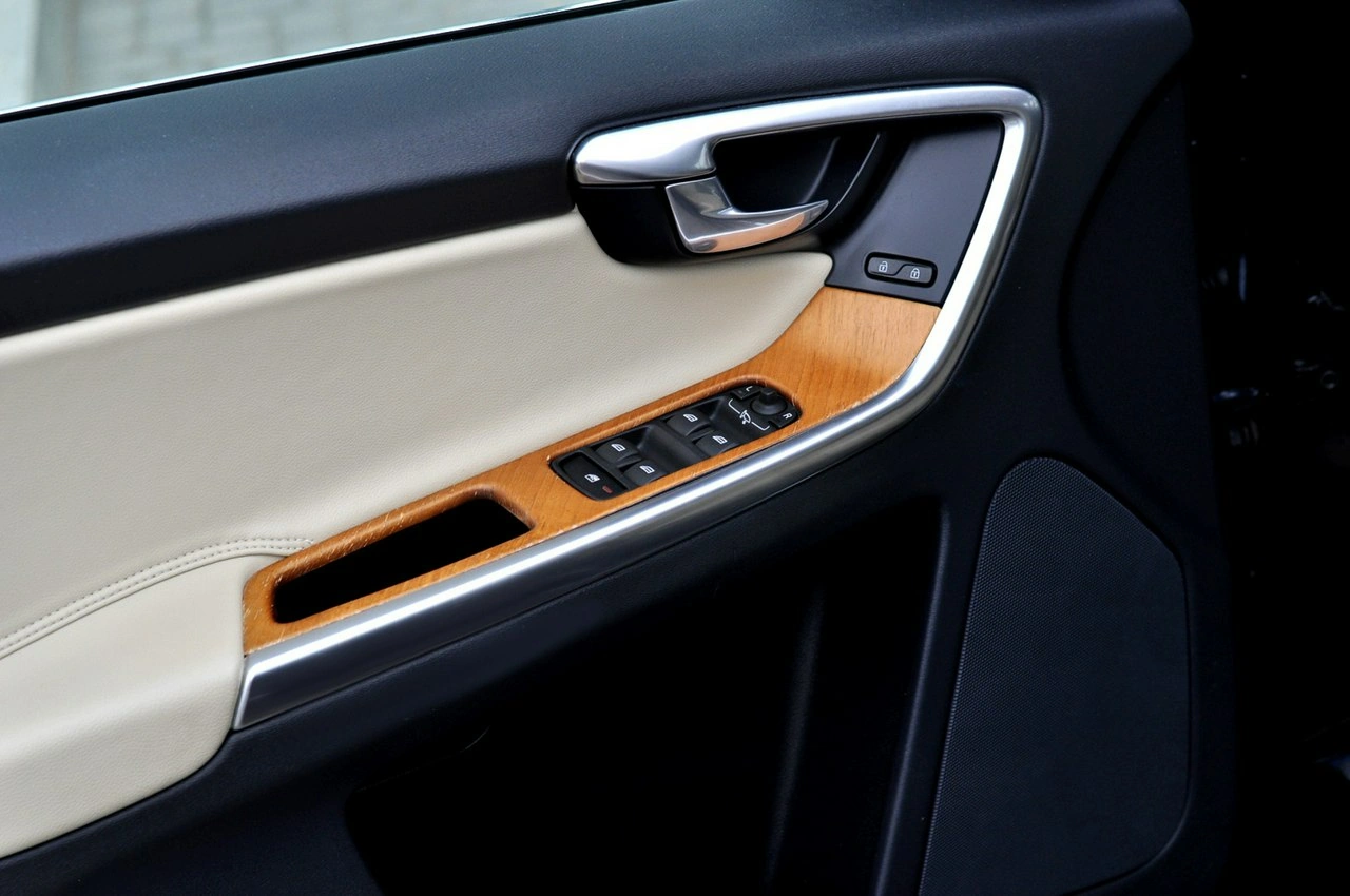 Volvo XC 60 - Zdjęcie 16