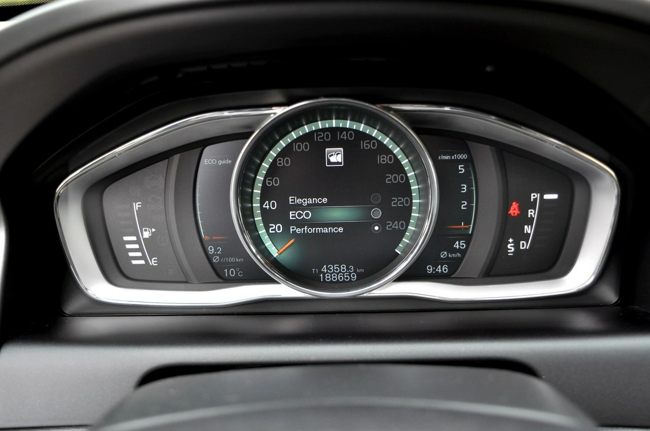 Volvo XC 60 - Zdjęcie 20