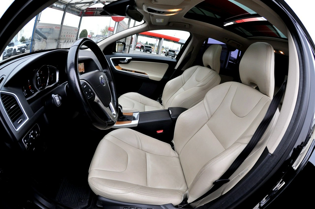 Volvo XC 60 - Zdjęcie 6