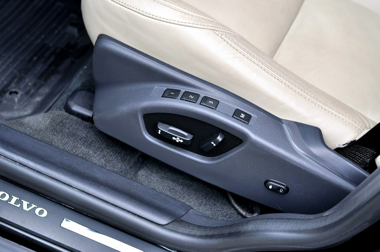 Volvo XC 60 - Zdjęcie 7