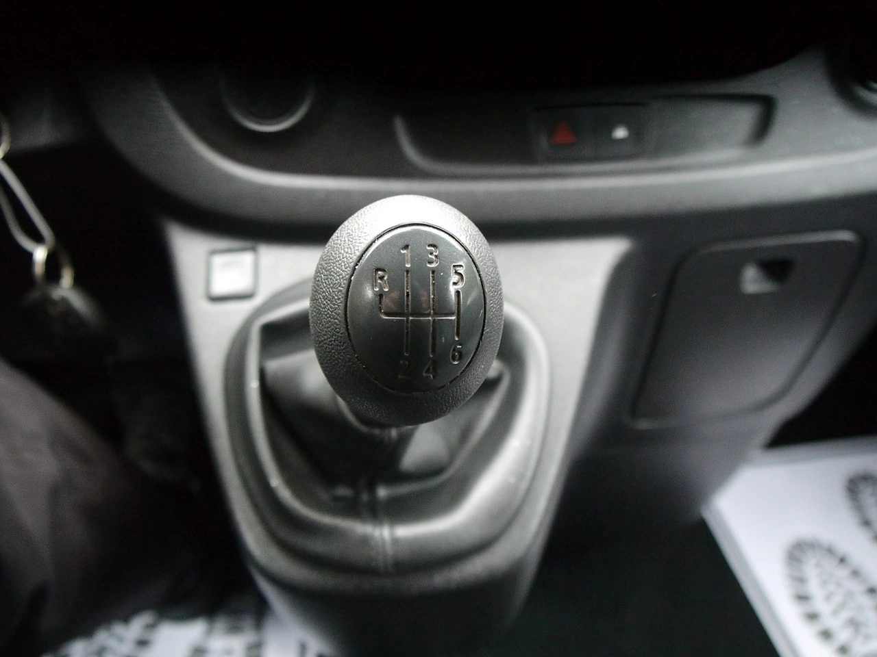 Opel Vivaro - Zdjęcie 31